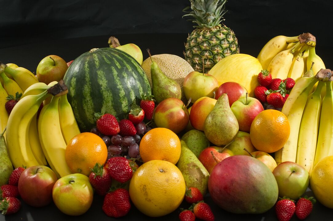 ხილი ვიტამინის კომპლექსების მატარებელია
